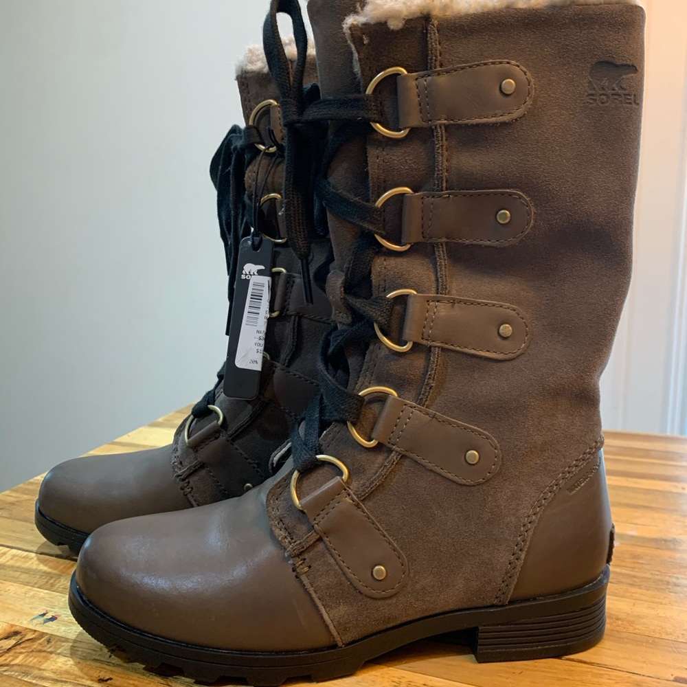Sorel Emelie boots